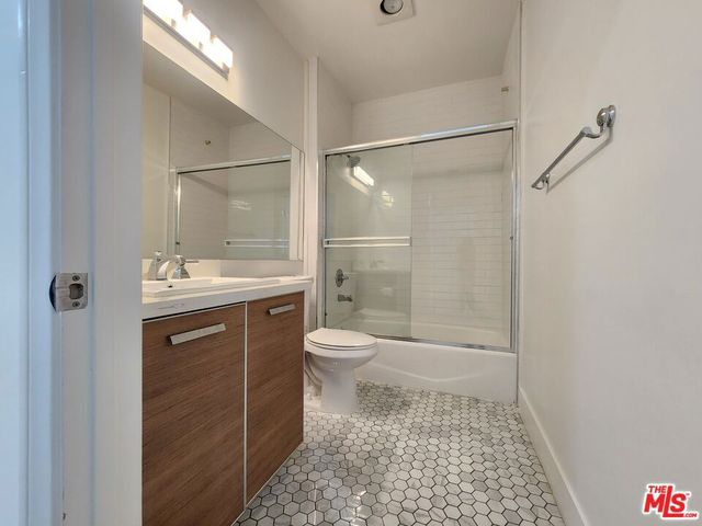 147 S Doheny Drive, Los Angeles, CA 90048