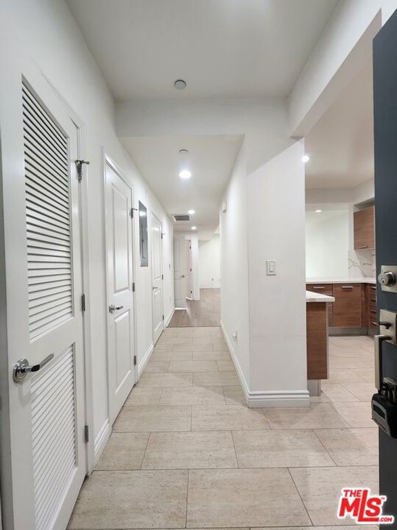 147 S Doheny Drive, Los Angeles, CA 90048