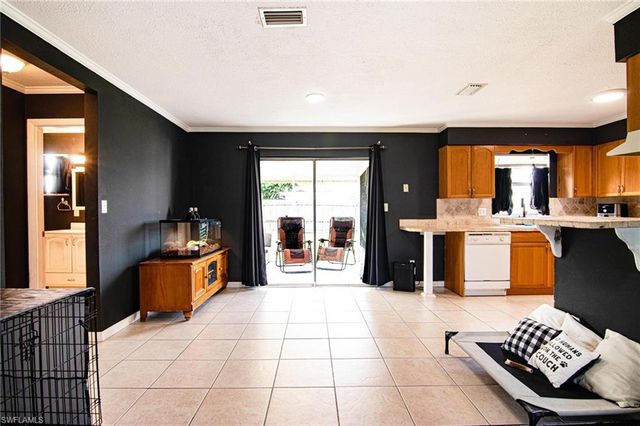 449 Morgan CIR S, Lehigh Acres, FL 33936