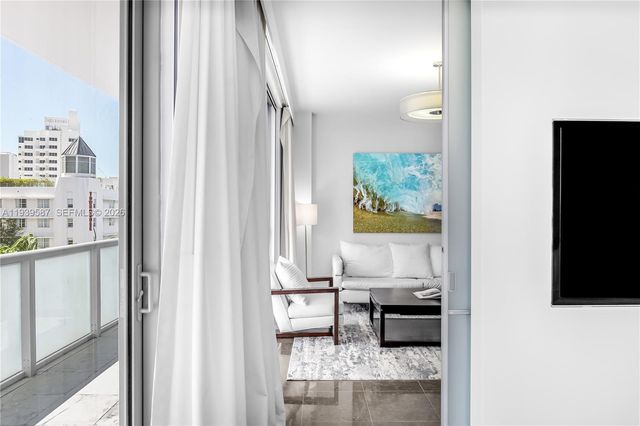 220 21st St 507, Miami Beach, FL 33139