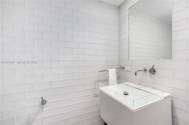 220 21st St 507, Miami Beach, FL 33139