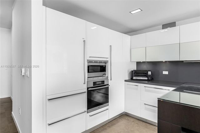 220 21st St 507, Miami Beach, FL 33139