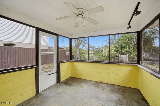 8421 47th ST N, Pinellas Park, FL 33781