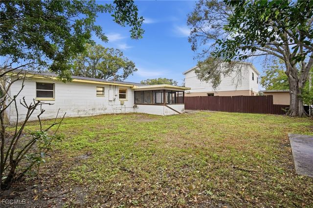 8421 47th ST N, Pinellas Park, FL 33781