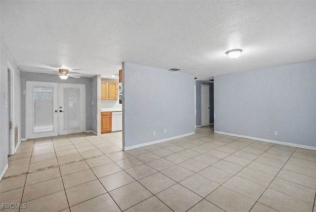 8421 47th ST N, Pinellas Park, FL 33781