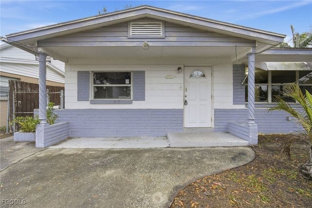 8421 47th ST N, Pinellas Park, FL 33781