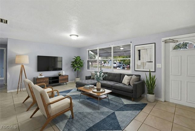 8421 47th ST N, Pinellas Park, FL 33781