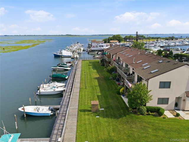 1 Anchorage Way 111, Freeport, NY 11520