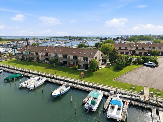 1 Anchorage Way 111, Freeport, NY 11520