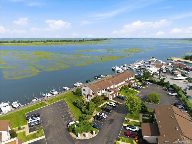 1 Anchorage Way 111, Freeport, NY 11520