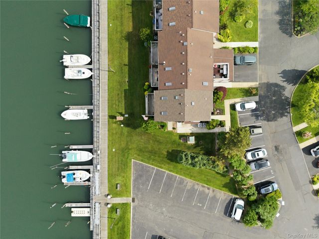 1 Anchorage Way 111, Freeport, NY 11520