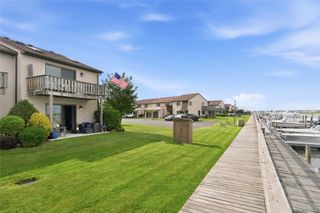 1 Anchorage Way 111, Freeport, NY 11520