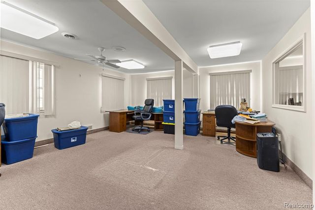 30401 Utica Road, Roseville, MI 48066