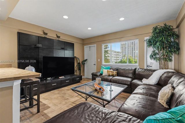 1801 S Surf Road 2G, Hollywood, FL 33019