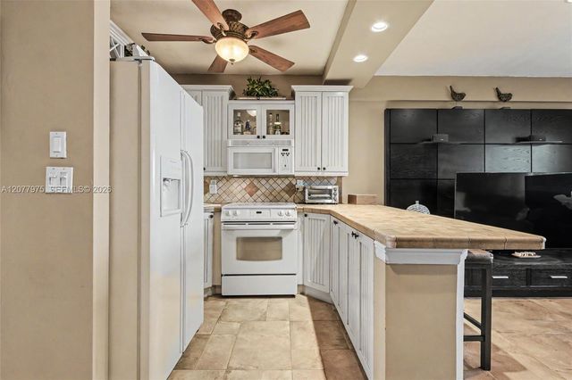 1801 S Surf Road 2G, Hollywood, FL 33019