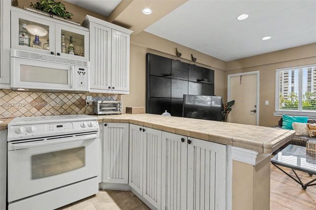 1801 S Surf Road 2G, Hollywood, FL 33019