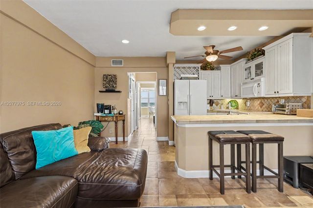1801 S Surf Road 2G, Hollywood, FL 33019