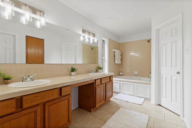 9528 Gates Loop, Manvel, TX 77578