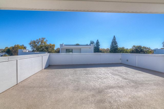 411 6th St, West Sacramento, CA 95605