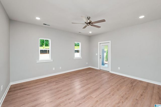1021 GRAND RIVER BOULEVARD W, Leeds, AL 35094