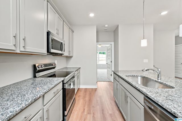 1021 GRAND RIVER BOULEVARD W, Leeds, AL 35094