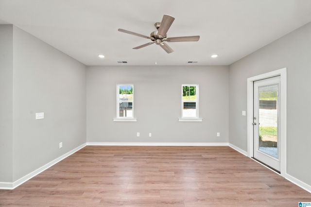 1021 GRAND RIVER BOULEVARD W, Leeds, AL 35094