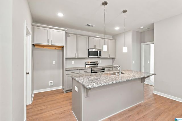 1021 GRAND RIVER BOULEVARD W, Leeds, AL 35094