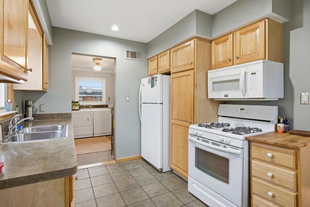 7324 Mckinley, City Of Center Line, MI 48015