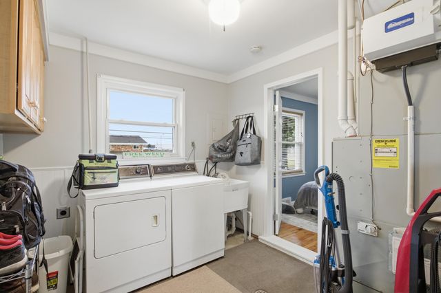 7324 Mckinley, City Of Center Line, MI 48015