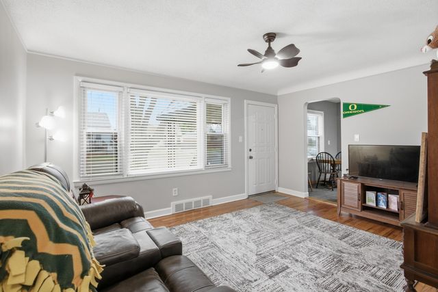 7324 Mckinley, City Of Center Line, MI 48015