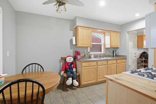 7324 Mckinley, City Of Center Line, MI 48015