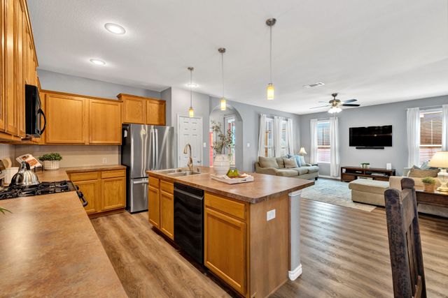 1621 Jasmine Trail, Savannah, TX 76227