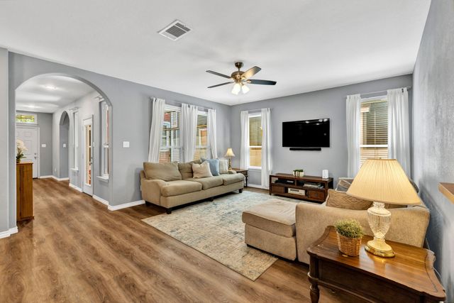 1621 Jasmine Trail, Savannah, TX 76227