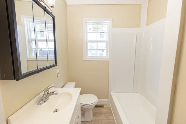 1952 S Emporia Ave, Wichita, KS 67211