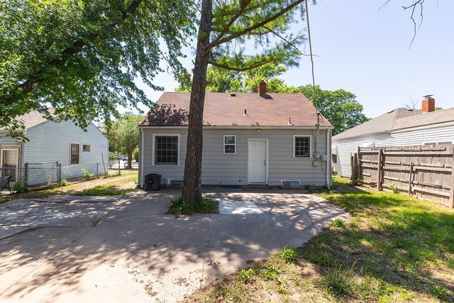 1952 S Emporia Ave, Wichita, KS 67211