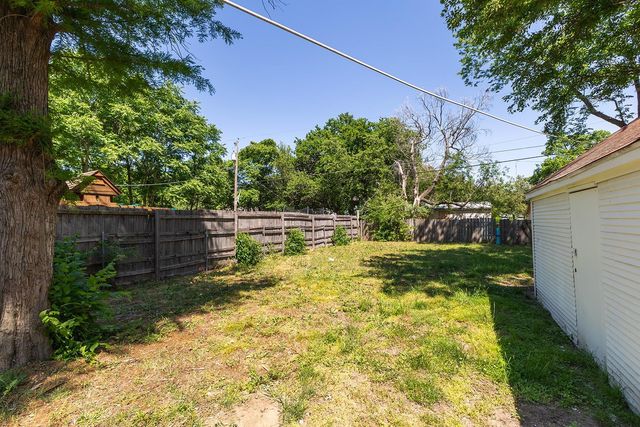 1952 S Emporia Ave, Wichita, KS 67211