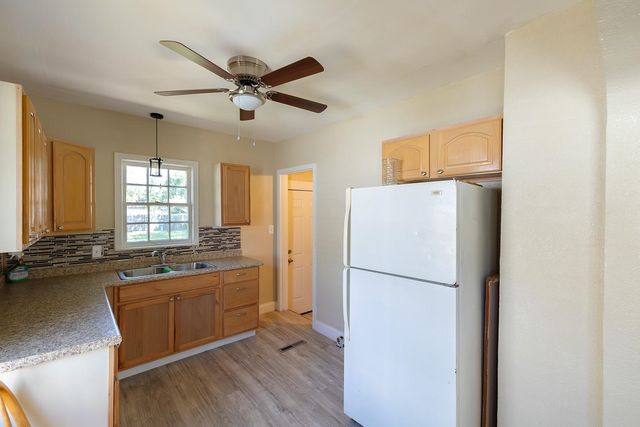 1952 S Emporia Ave, Wichita, KS 67211
