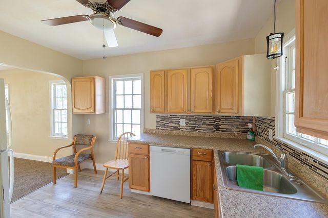 1952 S Emporia Ave, Wichita, KS 67211