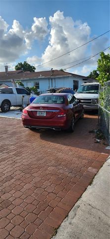 150 NW 17th Ct, Miami, FL 33125