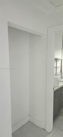 150 NW 17th Ct, Miami, FL 33125