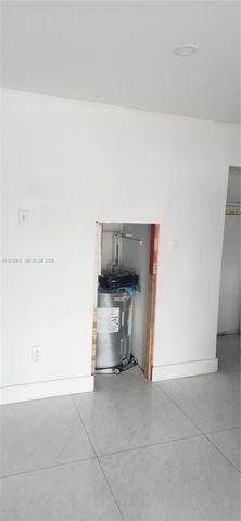 150 NW 17th Ct, Miami, FL 33125