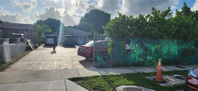 150 NW 17th Ct, Miami, FL 33125