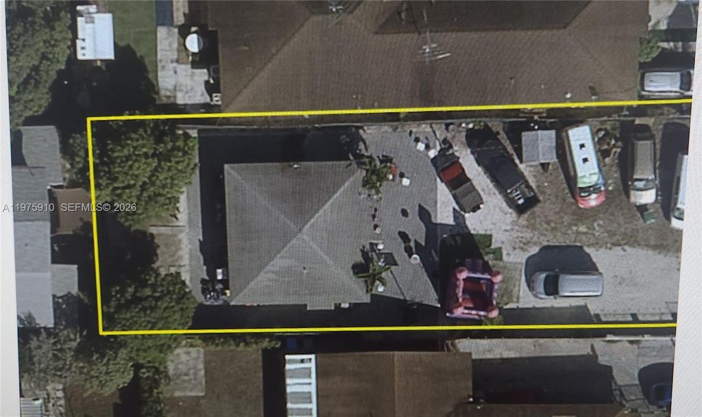 150 NW 17th Ct, Miami, FL 33125