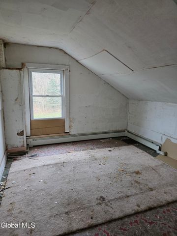 18 Lower Turnpike Road, Granville, NY 12832