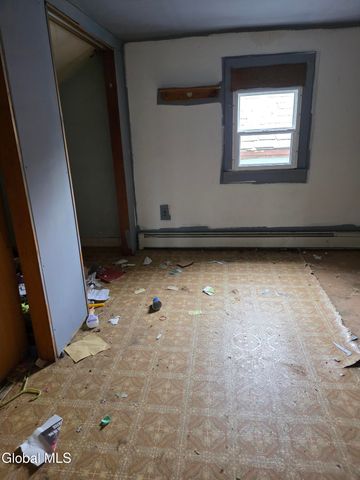 18 Lower Turnpike Road, Granville, NY 12832