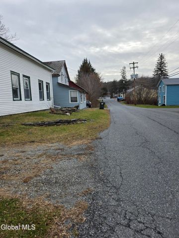 18 Lower Turnpike Road, Granville, NY 12832