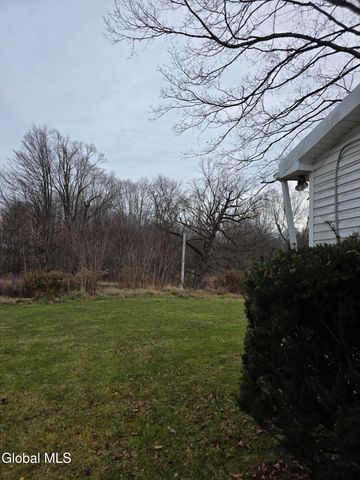 18 Lower Turnpike Road, Granville, NY 12832