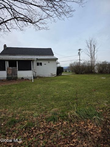 18 Lower Turnpike Road, Granville, NY 12832