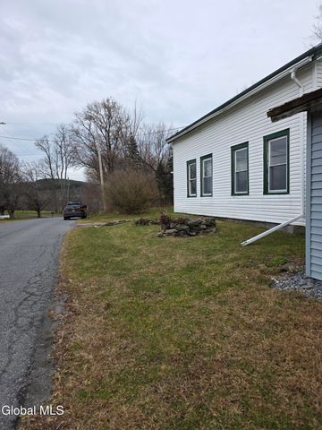 18 Lower Turnpike Road, Granville, NY 12832