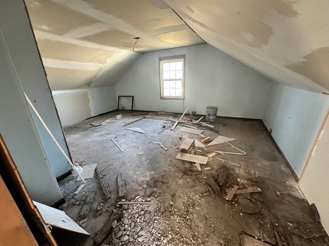 709 N Wenona Avenue, Bay City, MI 48706